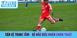 Tiền vệ trung tâm